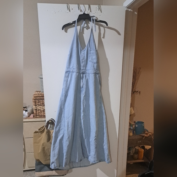 Universal Threads Light Blue Halter Denim Maxi Dress. Read Sizing!  BUNDLE&SAVE! - Picture 1 of 14
